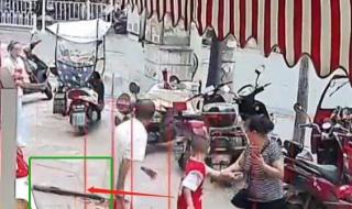 人工降雨弹壳坠落险砸路人 人工降雨弹壳坠落险砸路人